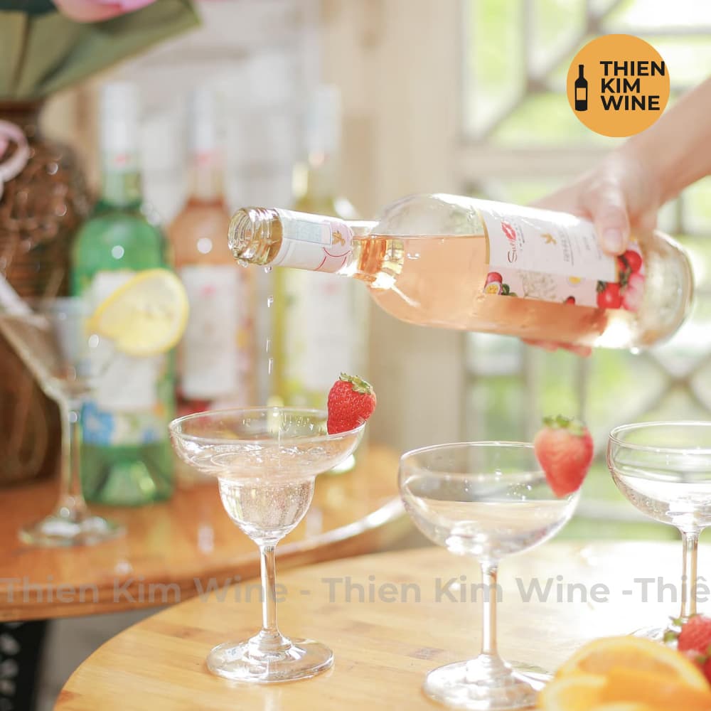 [Chính hãng] - Rượu Vang Cocktail Úc Sweet Kisses Moscato Hương Vị Trái Cây Nhiệt Đới (Poseidon–Dionysus–Aphrodite) - 8%
