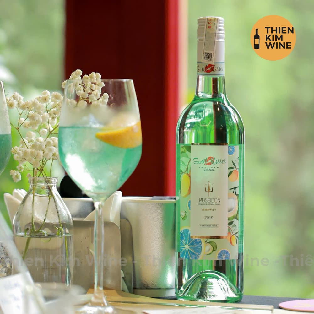 [Chính hãng] - Rượu Vang Cocktail Úc Sweet Kisses Moscato Hương Vị Trái Cây Nhiệt Đới (Poseidon–Dionysus–Aphrodite) - 8%