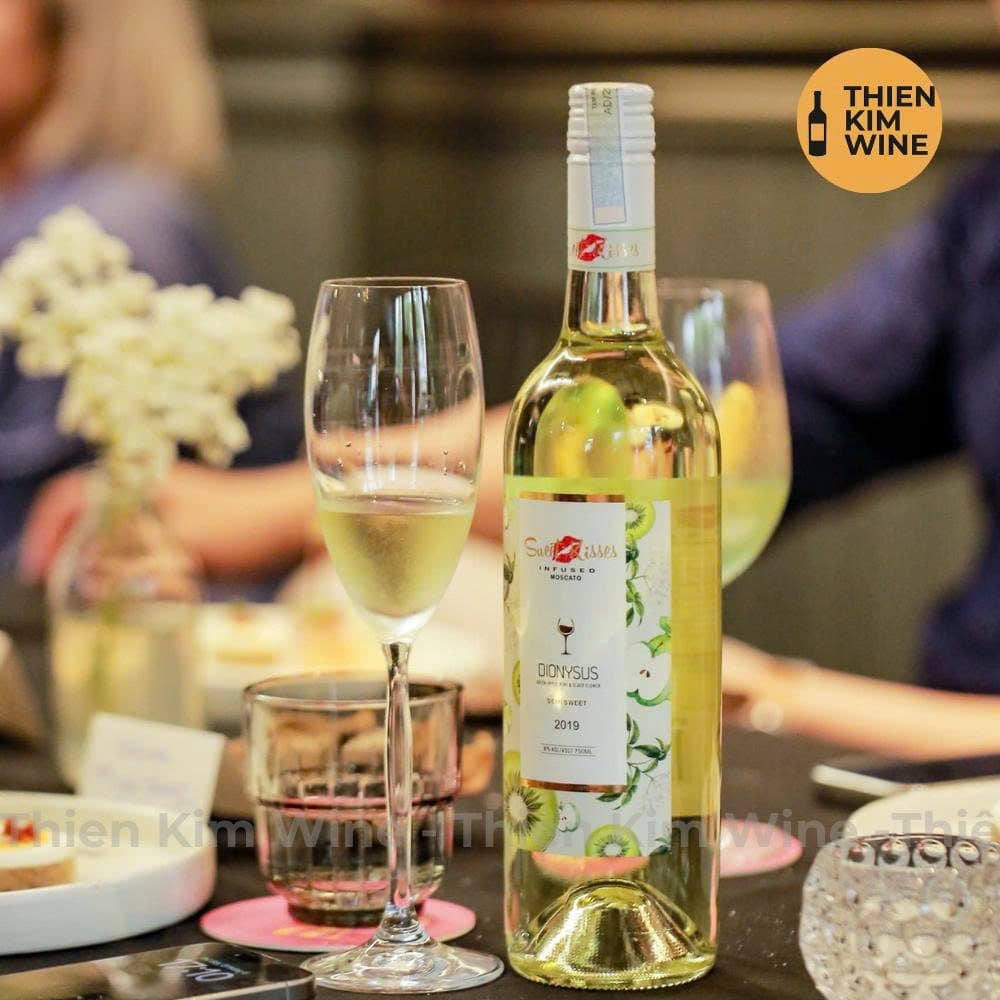 [Chính hãng] - Rượu Vang Cocktail Úc Sweet Kisses Moscato Hương Vị Trái Cây Nhiệt Đới (Poseidon–Dionysus–Aphrodite) - 8%