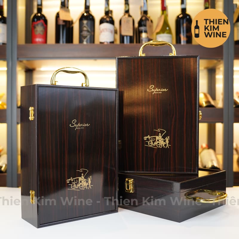 [Chính hãng] - Hộp Quà Tặng VIP 2 Chai Rượu Vang - Hộp Sơn Mài Kèm 3 Phụ Kiện Có Quai Xách