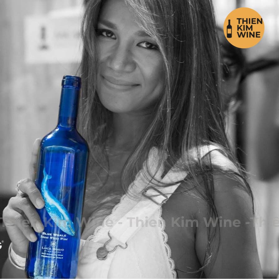 [Chính Hãng] - Rượu Vang Trắng Ngọt Ý BLUE WHALE Moscato Sweet White - 750ml (5.5%)